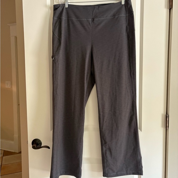 Duluth Trading Co Women’s Pants - Picture 2 of 5
